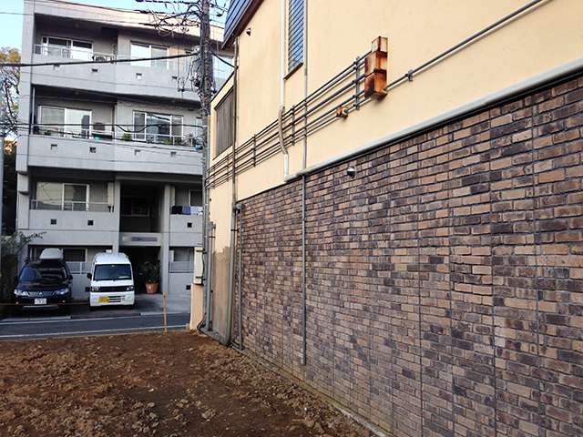 壁ひび割れ